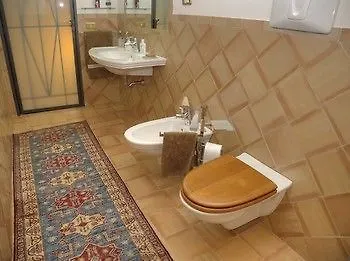 Residenza Vanvitelli Bed & Breakfast 3*