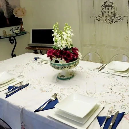 Bed & Breakfast Residenza Vanvitelli 3*